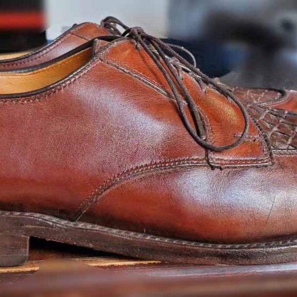 Gently Worn Like New Allen Edmonds Shoes-Men main image 4